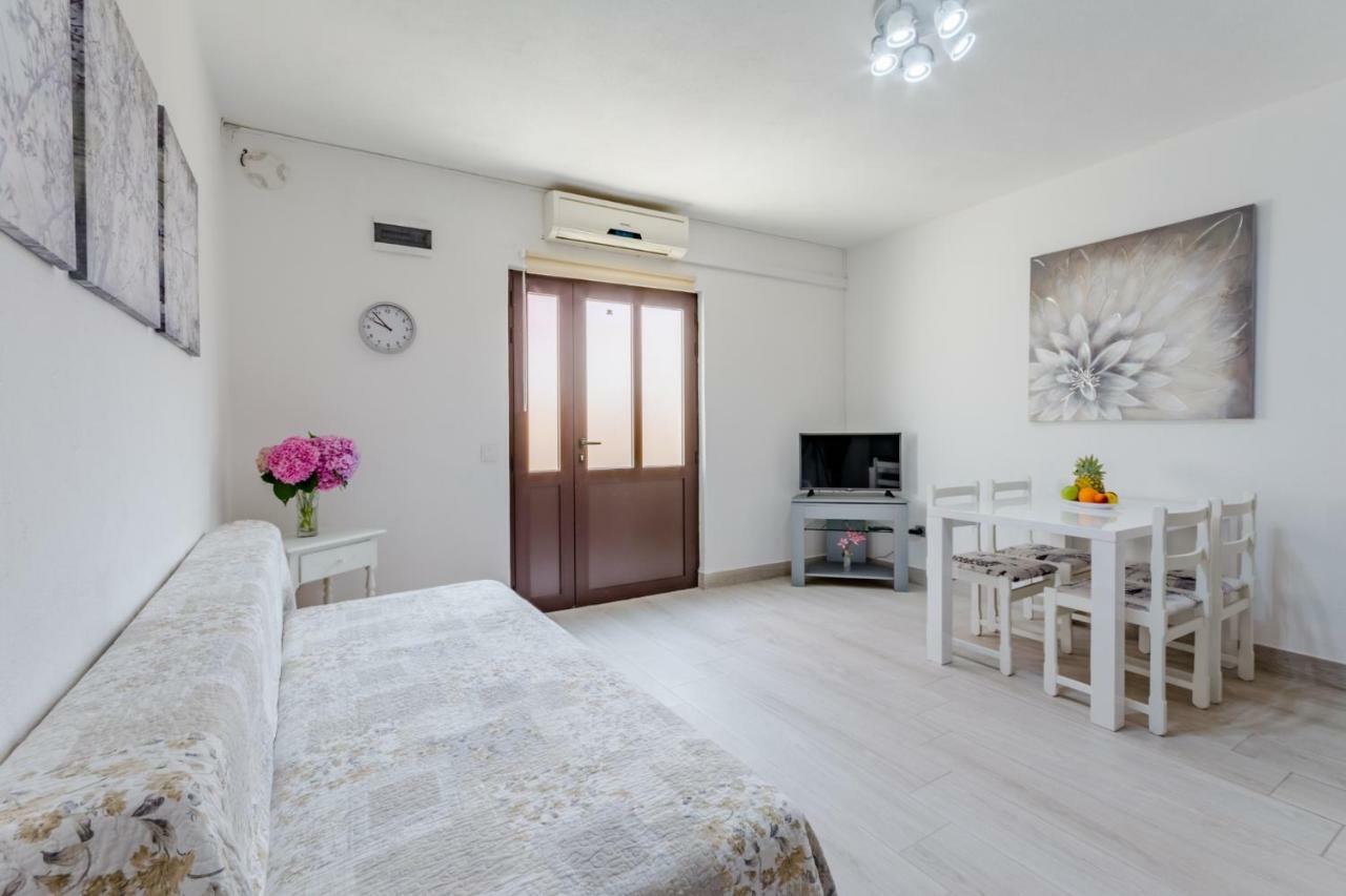 Villa Dinka スティヴァン エクステリア 写真